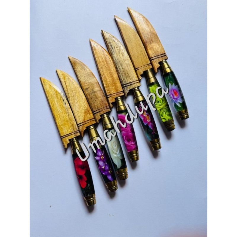 Tiuk Mejaitan / Pisau Metuesan Janur / Canang Sampian / Banten / Tiuk Bali