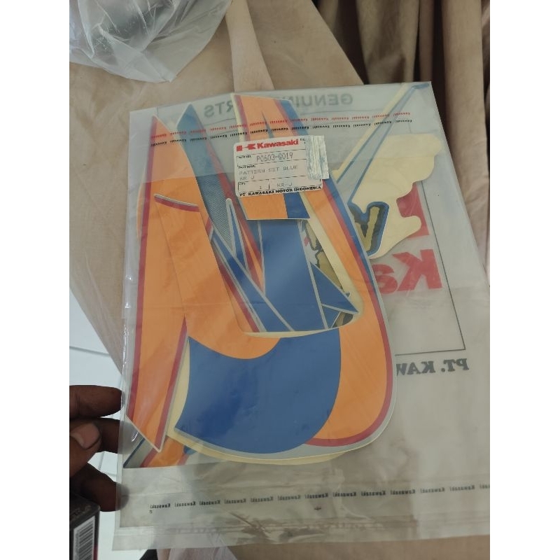 striping stiker kawasaki ninja kiss biru 2001 2005 original nos