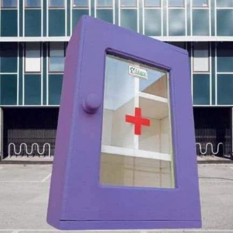 kotak obat P3k bahan kayu pintu kaca