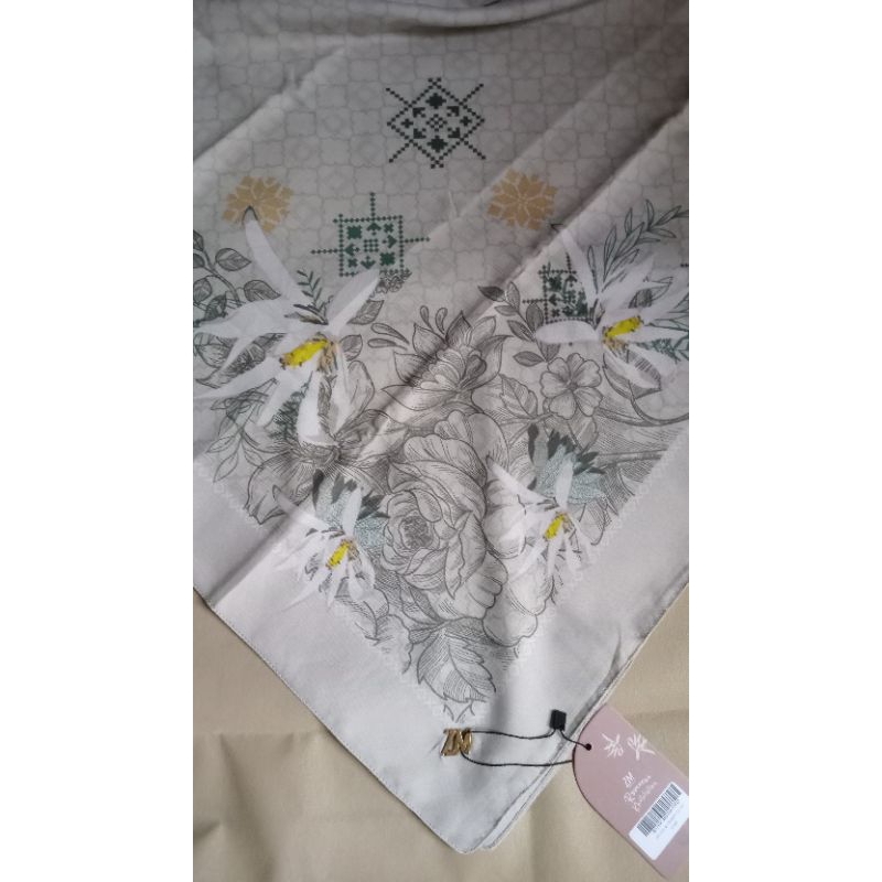 Kerudung jilbab hijab segiempat Zaskia Mecca (NEW & Preloved)