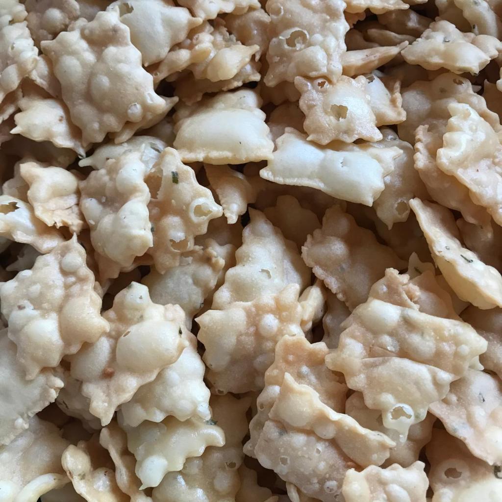 

PANGSIT GORENG KEMASAN 500 GRAM GURIH ENAK RENYAH