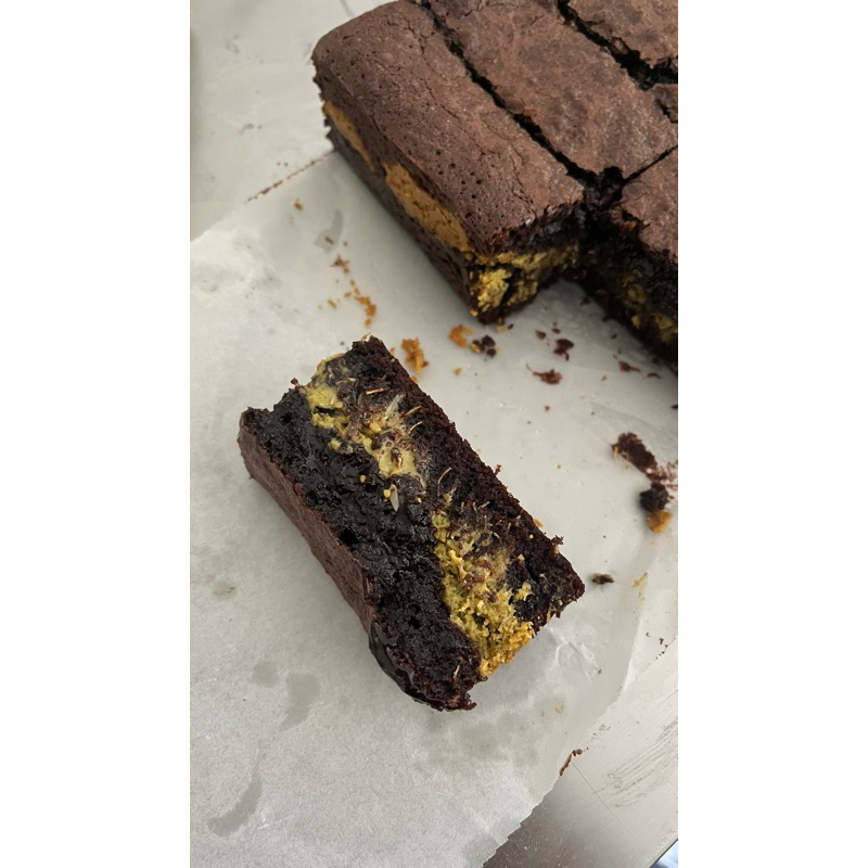 

brownies filled kunafa