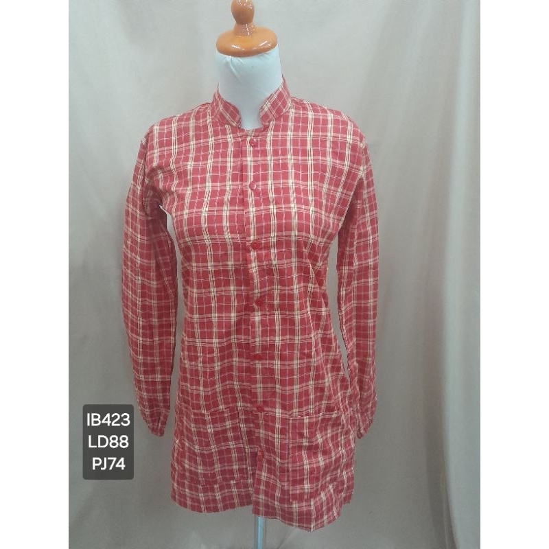 Preloved Kemeja Lengan Panjang Kotak Merah IB423
