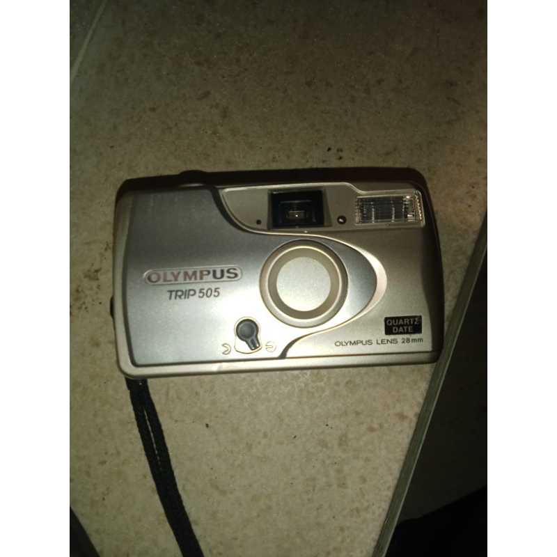 Camera Olympus trip 505 28mm
