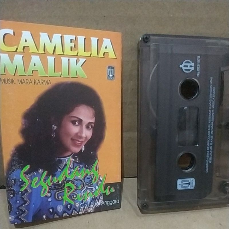 Kaset pita Camelia Malik