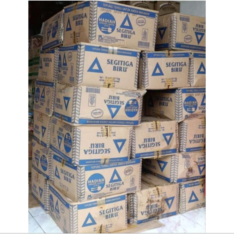 

Tepung Terigu Segitiga Biru 1kg | 1 Dus isi 12pcs