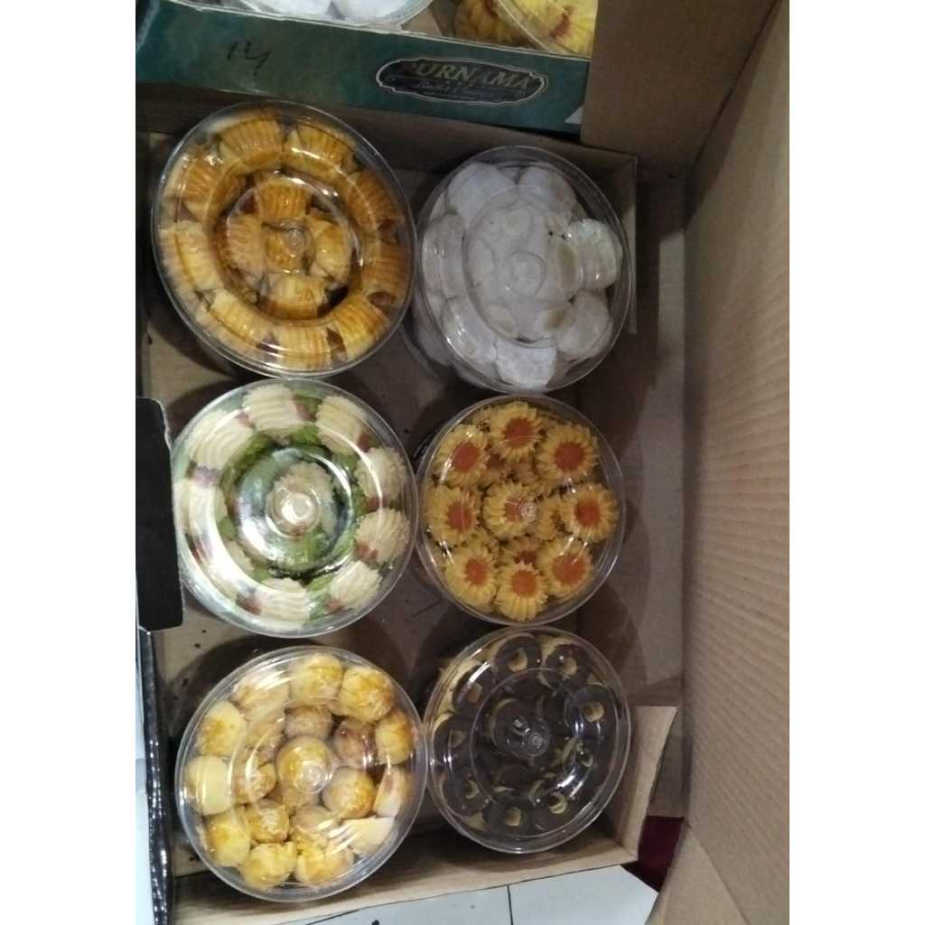 

paket kue lebaran hampers 6 macam denish