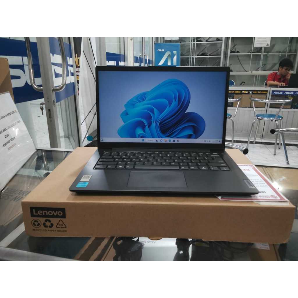 Laptop Baru Lenovo V14 G3 1AP i3 Gen 12 Ram 8gb SSD 256gb 14" FHD