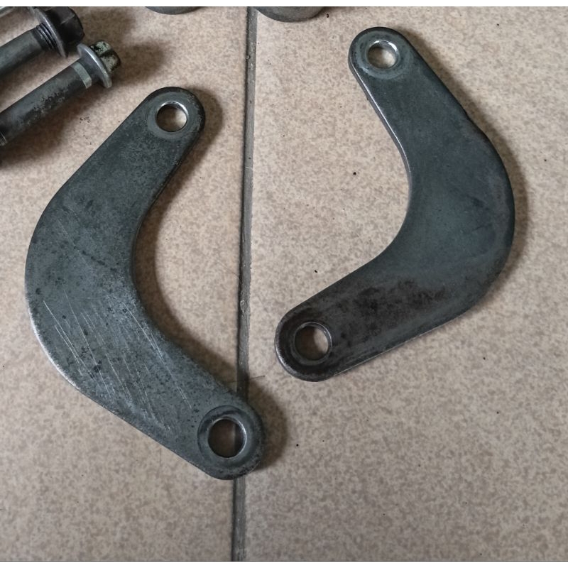 conrod dudukan shock belakang ori new vixion R15 xabre mt15 xsr