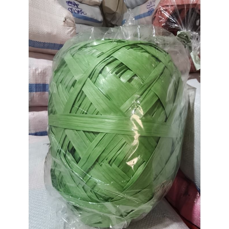 

Tali rafia warna warni