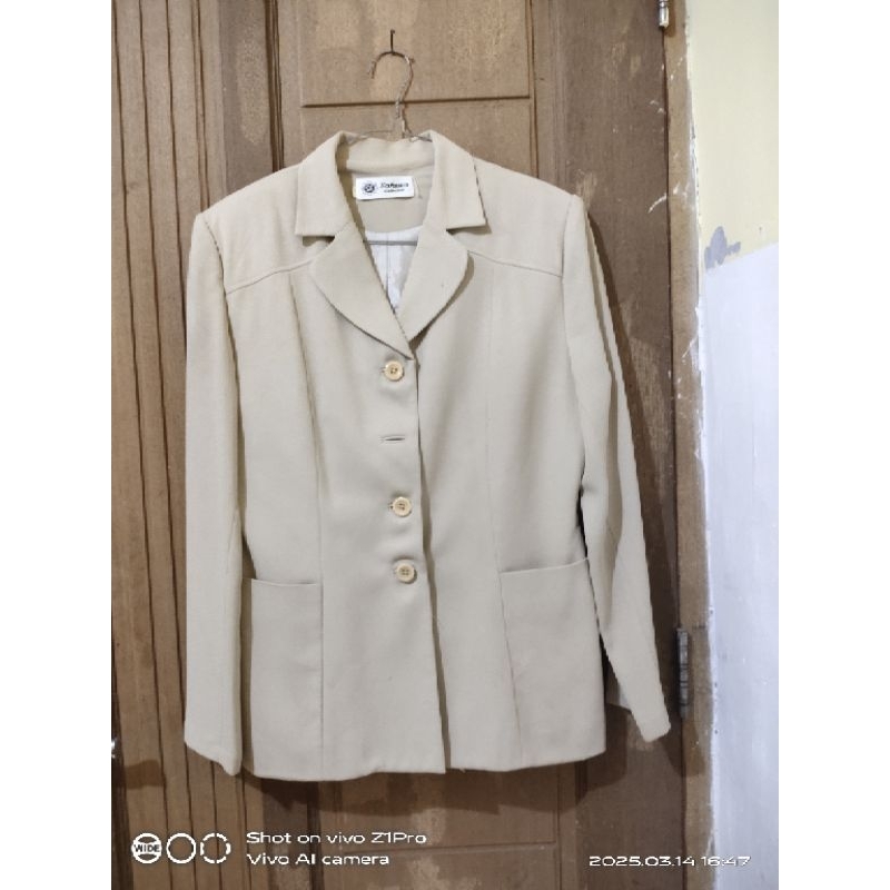 blazer sakura preloved ukuran L