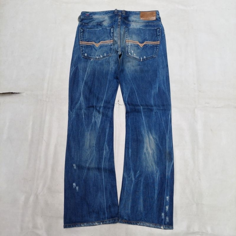 Celana jeans pria, Diesel Zatiny