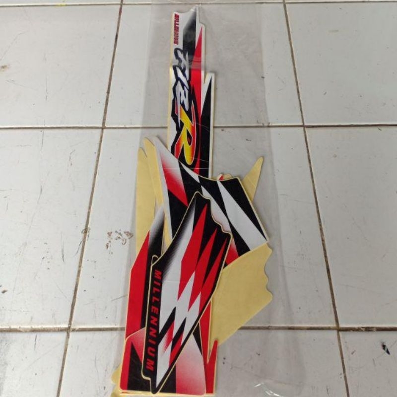 Striping fiz R tahun 2000 putih merah