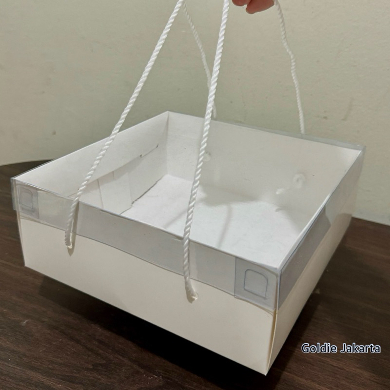 

Kotak Kue Putih Ivory + TALI size 20x20 / 23x23 Box Hampers Kue Box Kue Tutup Full Mika