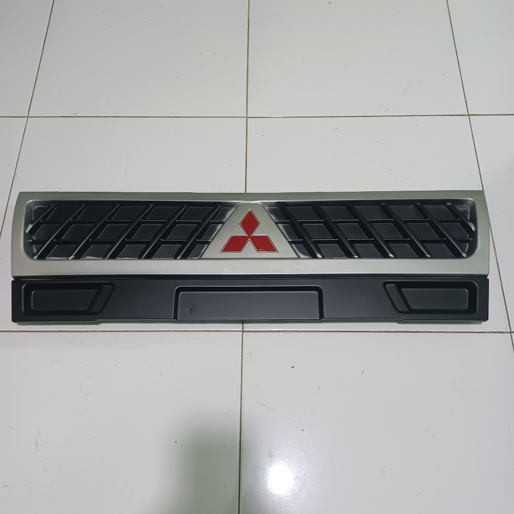 GRILL DEPAN MITSUBISHI L300 2007