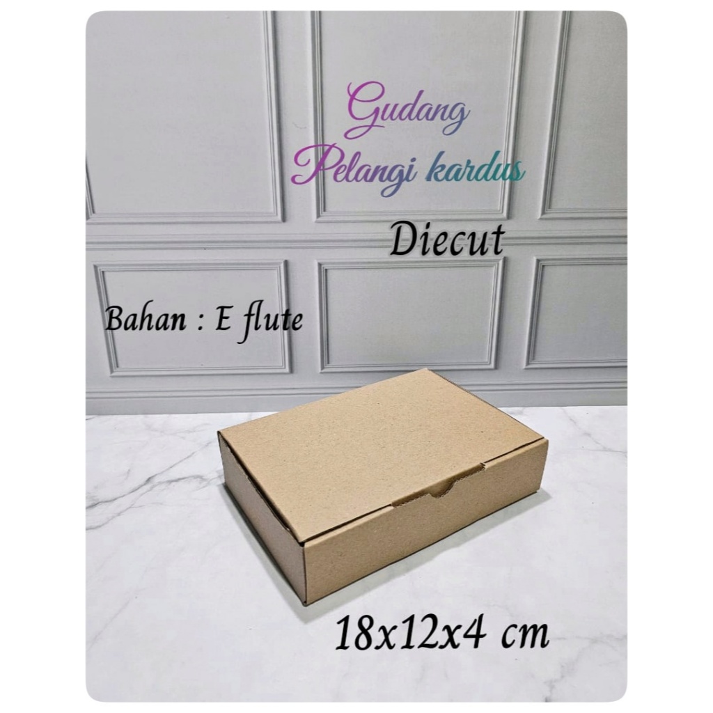 

Kardus karton Uk. 18x12x4 cm...Model diecut/pizza