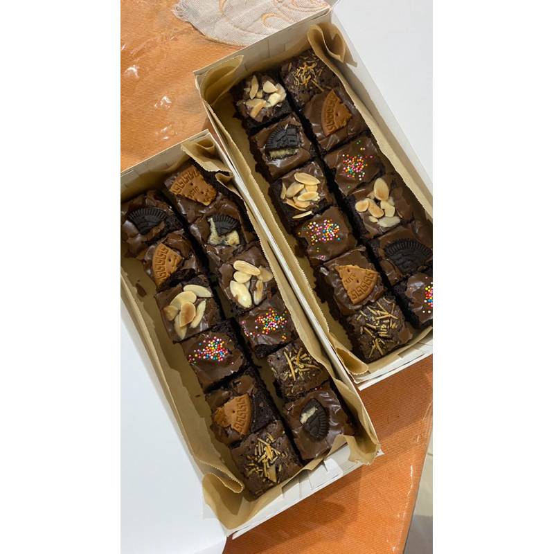 

Fudgy Brownies isi 12