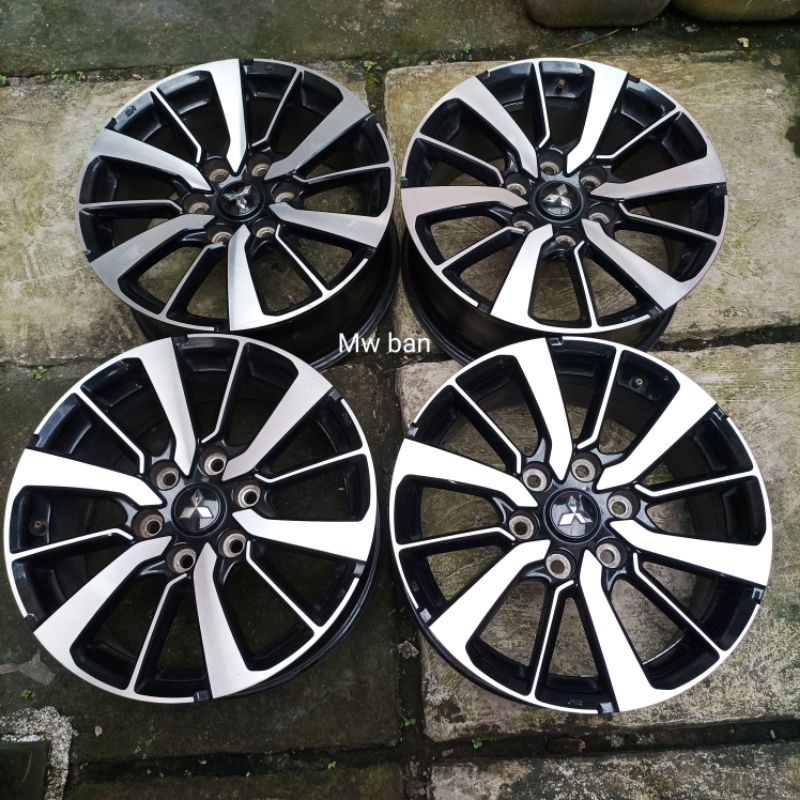 velg pajero Dakar r18 pcd 6x139 original Mitsubishi