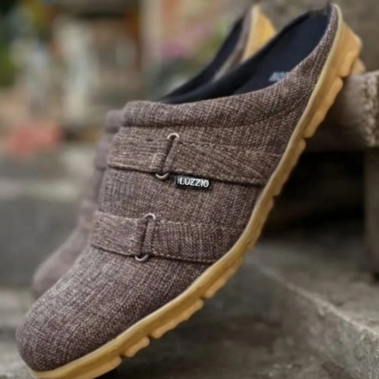 KODE I54V Bustong Slop Selop Sepatu Sandal Kulit Pria Slip On Kasual Sintetis Kerja Kantoran Formal 