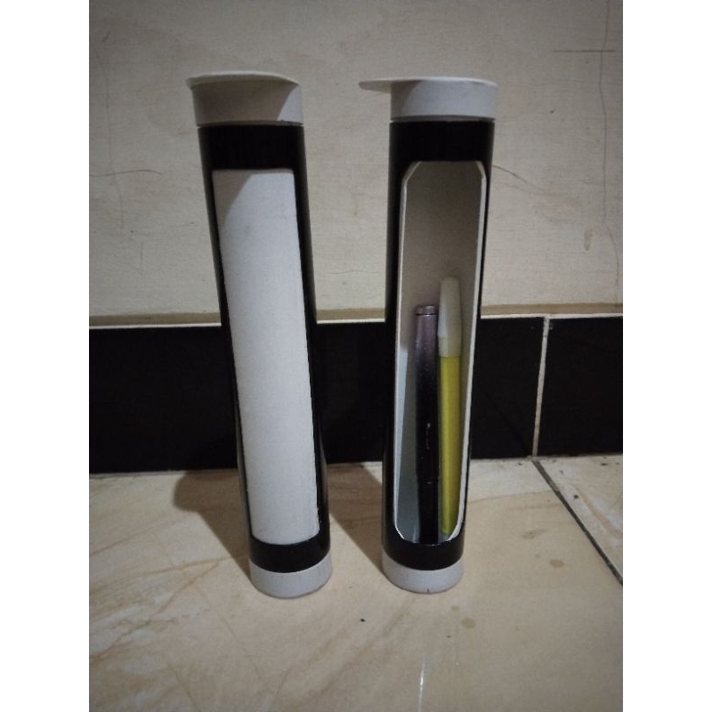 

TEMPAT PENSIL UNIK DAN MENARIK