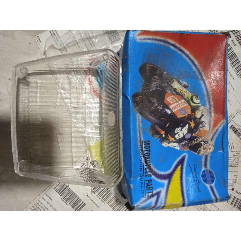 mika lampu depan suzuki crystal