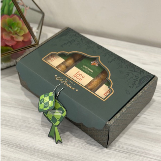 

Hampers Kue Kering Premium Cookies Lebaran Kastengel Lidah Kucing Skippy