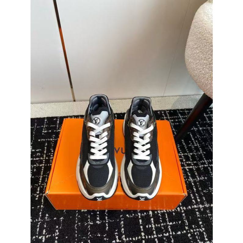 LOUIS VUITTON  Kasual sepatu olahraga
