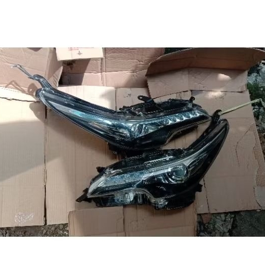 headlamp toyota Fortuner vrz lampu depan Fortuner 2016-2019