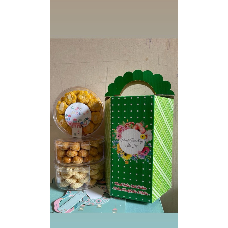 

Hampers Idul Fitri Murah 1box isi 3toples Bahan PREMIUM