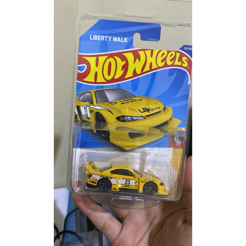 Hotwheels s15 lbwk kuning