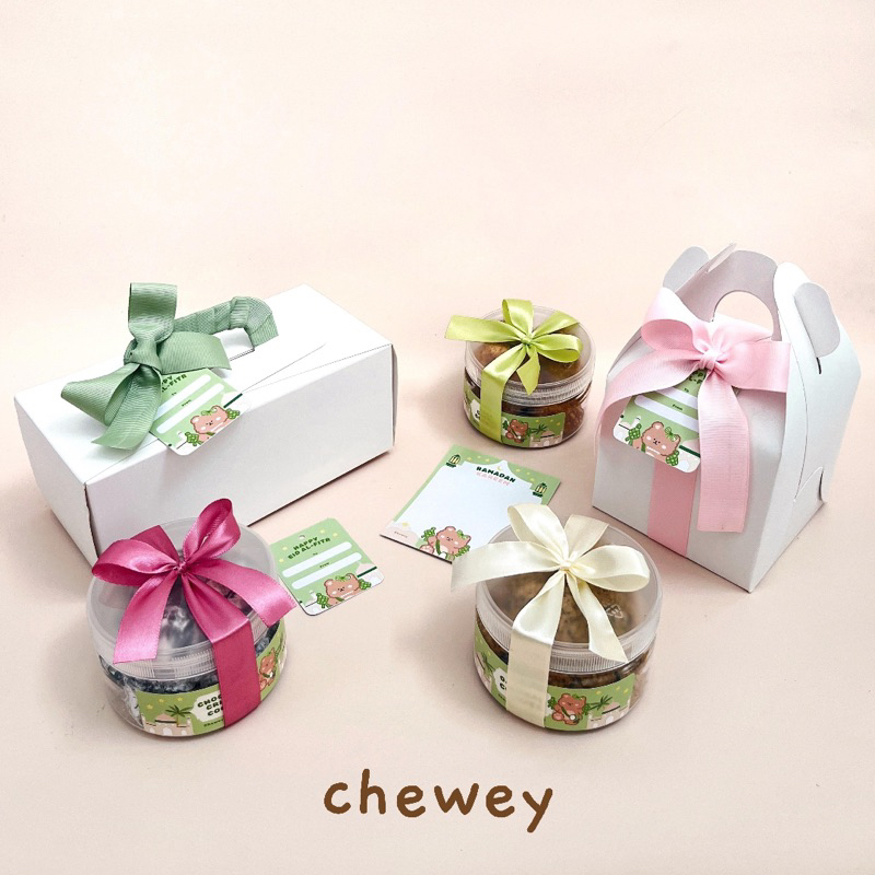

Eid Hampers Premium Cookies by CHEWEY — Hampers Idul fitri 2025 Parcel Lebaran CHEWEY Kue Kering Premium