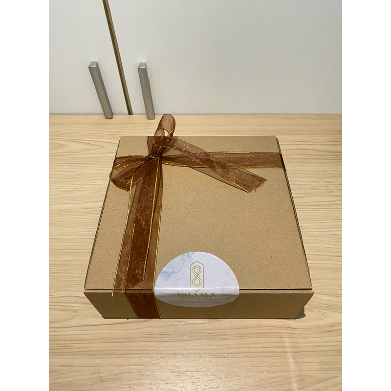 

Box Hampers [Kurma & Permen Jahe] - PRAMA