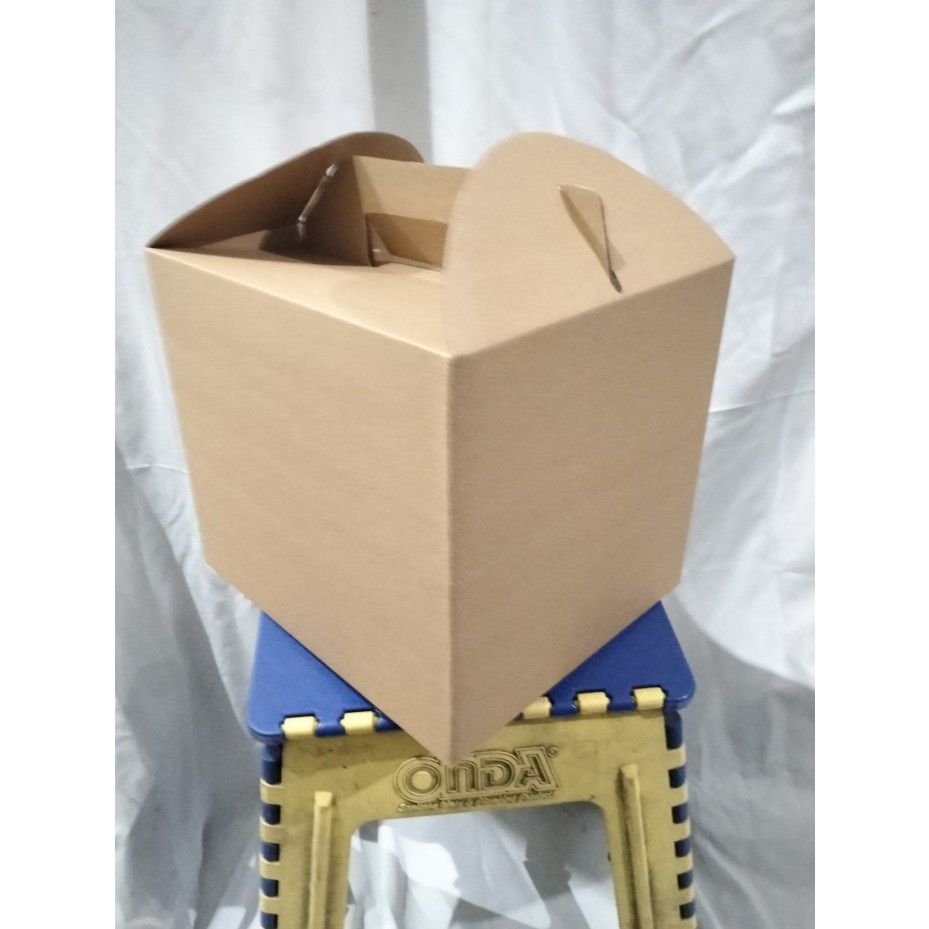 

KARDUS E FLUTE PARCEL LEBARAN M 30x26x26cm