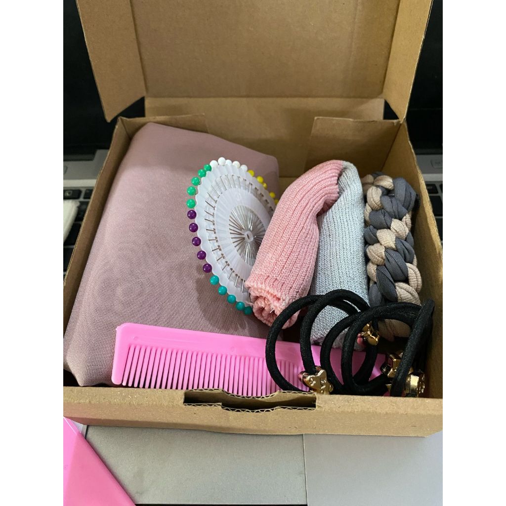 

Paket Hampers Hijab Bellasquare - Hampers Hijab Kit