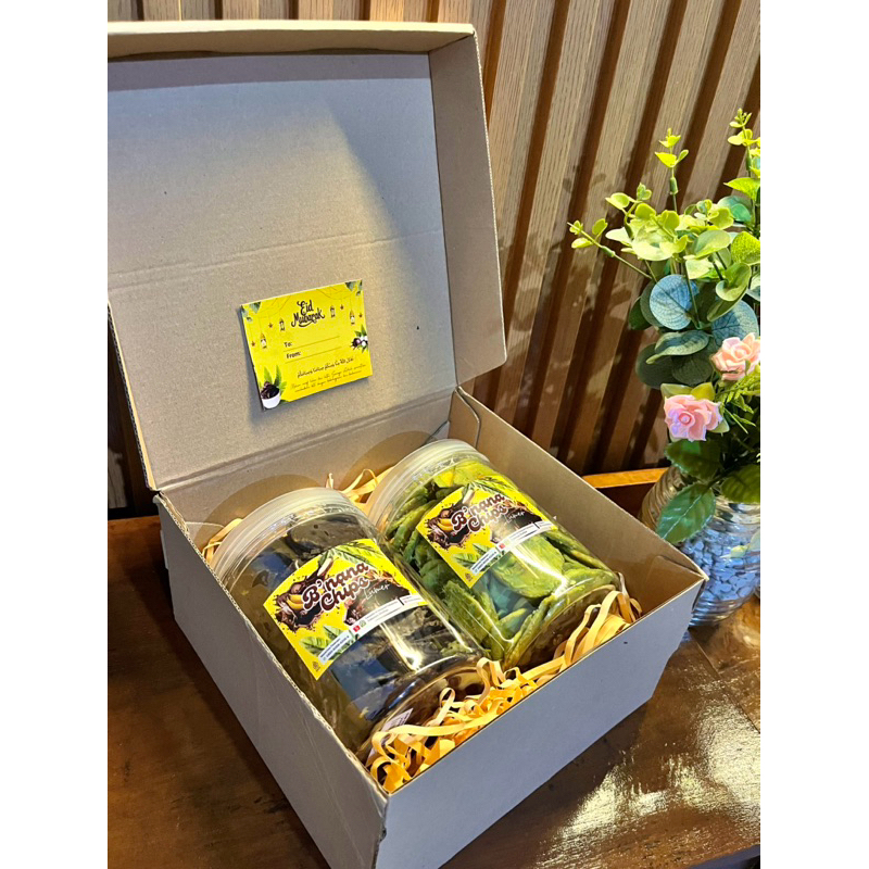 

GIFT PACKAGE KRIPIK PISANG LUMER