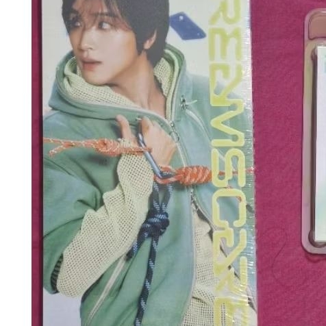 NCT DREAM album “Dreamscape” smini vertical flip Haechan