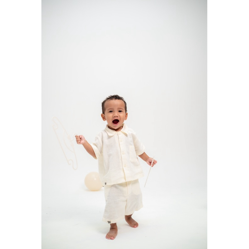 LITTLE DEV - Ray Set Linen - Oneset Anak Laki-laki Celana Pendek Bahan Linen