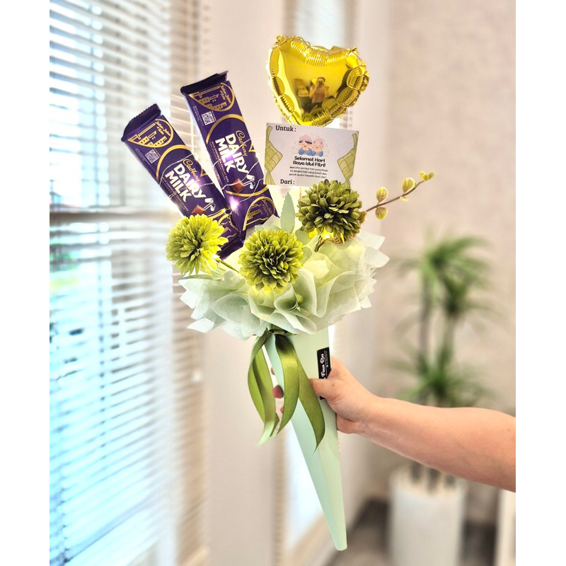 Bouquet bunga dan Coklat Silver Queen / Cadbury Buket Wisuda, Birthday, Anniversay Etc
