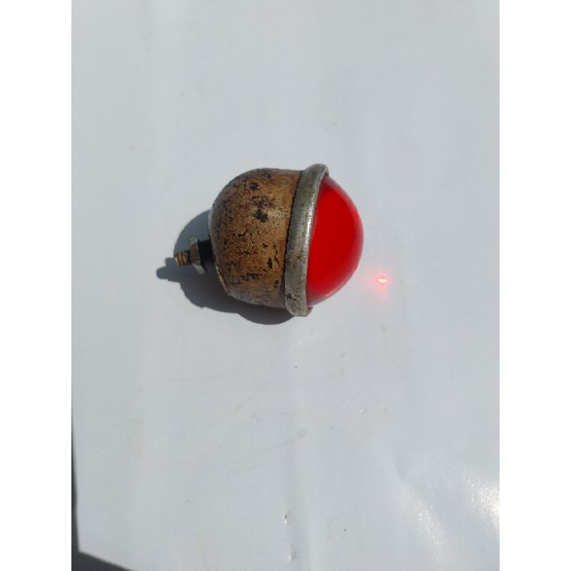 Lampu belakang sepeda onthel