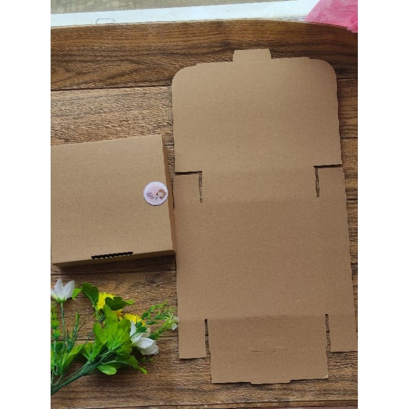 

Hard Box 20x20