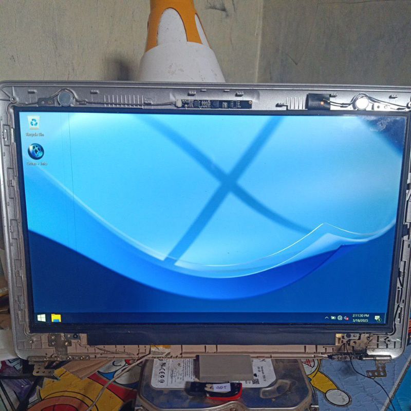 Lcd laptop bekas slim 30 pin minus garis