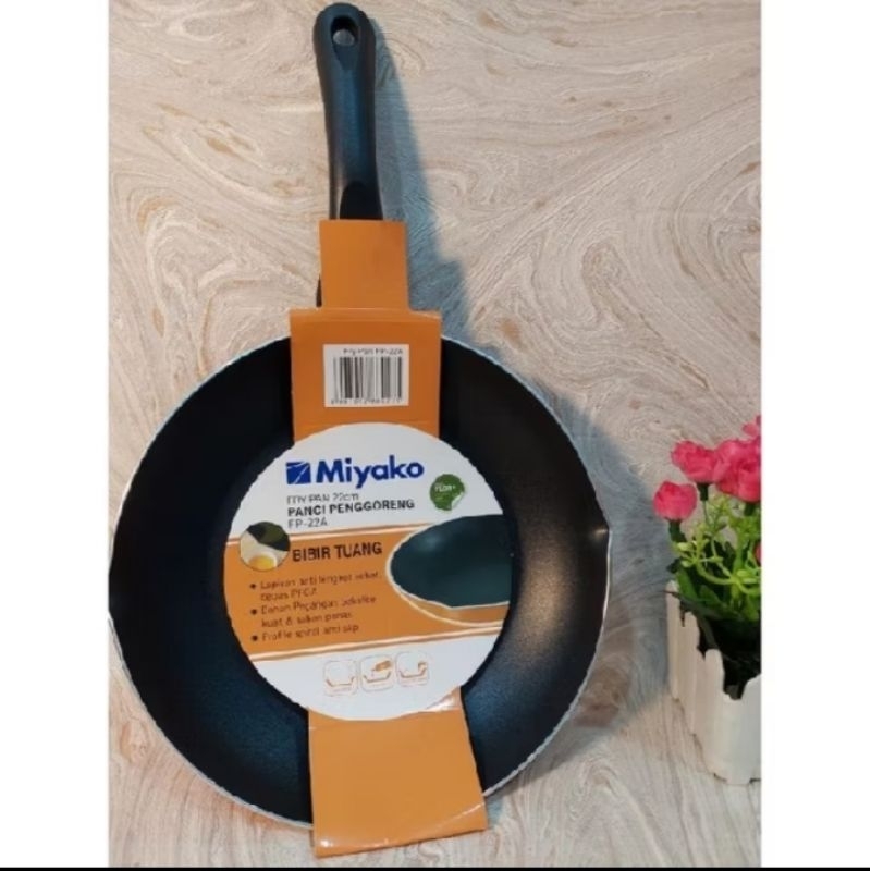 Fry pan Miyako UK 22