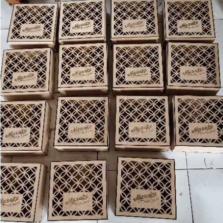 

Box Hampers Lebaran Custome Box Parcel Premium Box Kayu Gift Box Lebaran Kotak Kado box hampers DIY