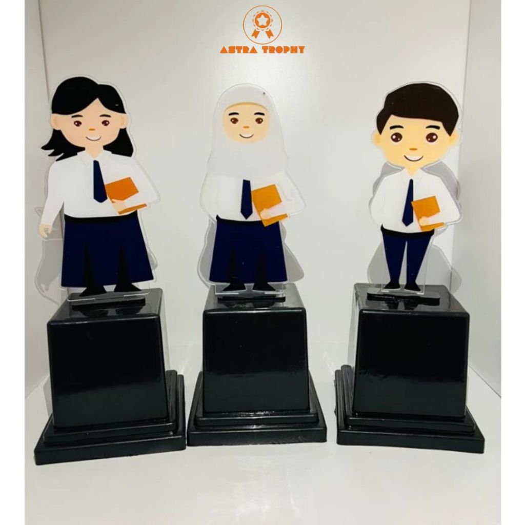 Piala Anak SMP Plakat Anak SMP Piala Wisuda SMP Piala SMP Akrilk Piala Wisuda SMP
