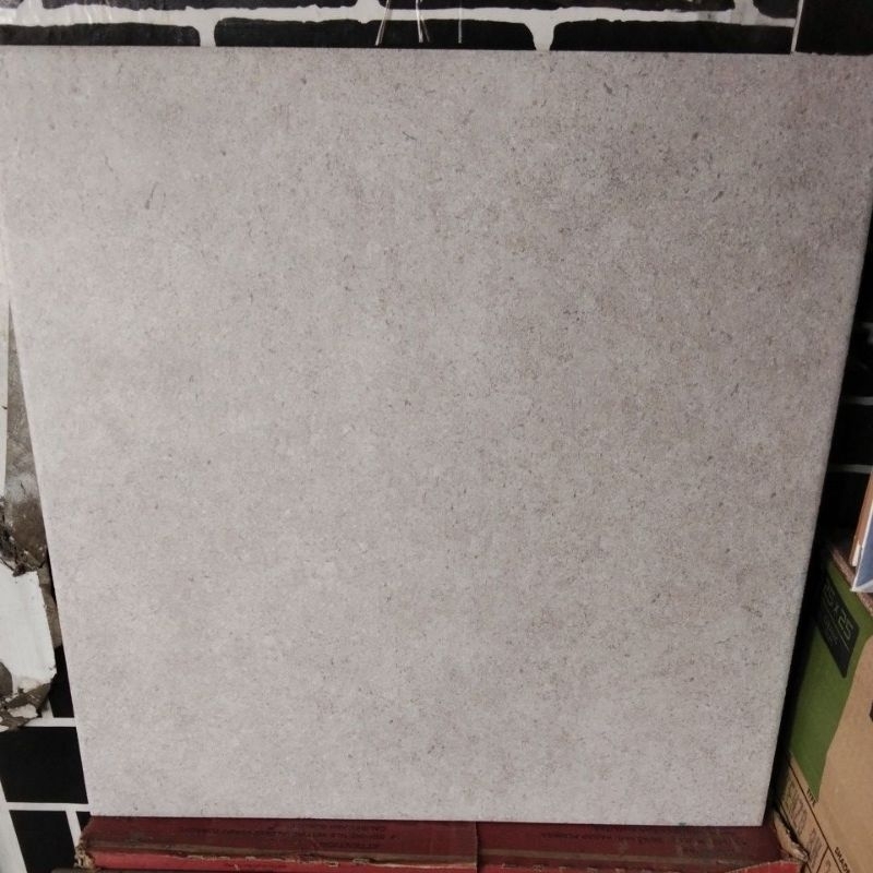 Platinum Ceramics Angelo Bone 40x40 matt Antislip