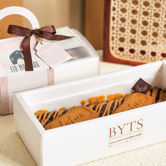 

BYTS BAKERY 20X8 FUDGY BROWNIES DARK CHOCOLATE / CHRISTMAS NEW YEAR HAMPERS
