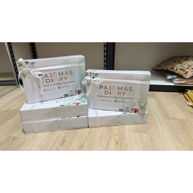 

(PAJAMAS DIARY) KOTAK HAMPERS / GIFTBOX