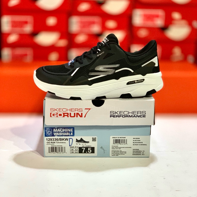 SEPATU SKECHERS GO RUN 7.0 HYPER PILLARS ORIGINAL (129336/BKW)