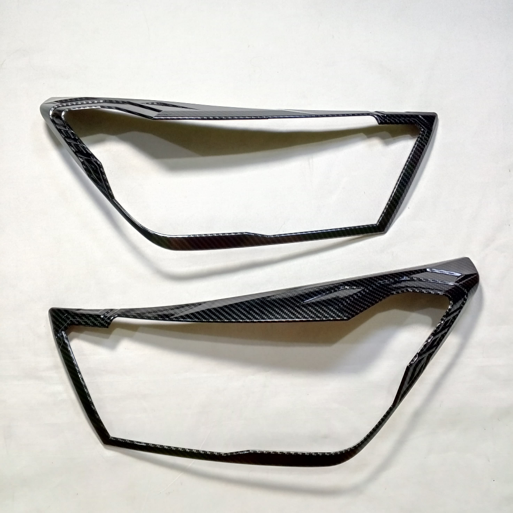 Garnish Cover Lampu Depan Mobil Daihatsu Ayla 2023 Hitam Carbon