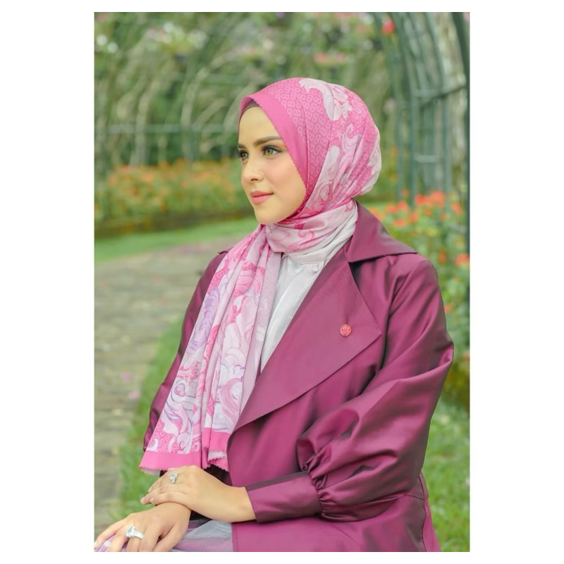 new the friendship satin shawl idr.425.000 BS button scarves